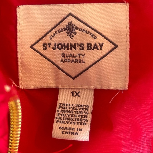 St. Johns Bay Red Gold Accent Puffer Vest Full Zip Front Pockets Woman’s Size 1X - Picture 5 of 10